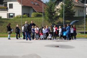 Šolarji so dan preživeli v policijski družbi, tudi pasji 15